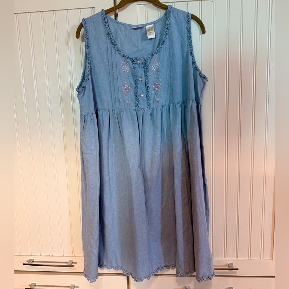 Gillian and O’Malley Blue Chambray Nightgown - L